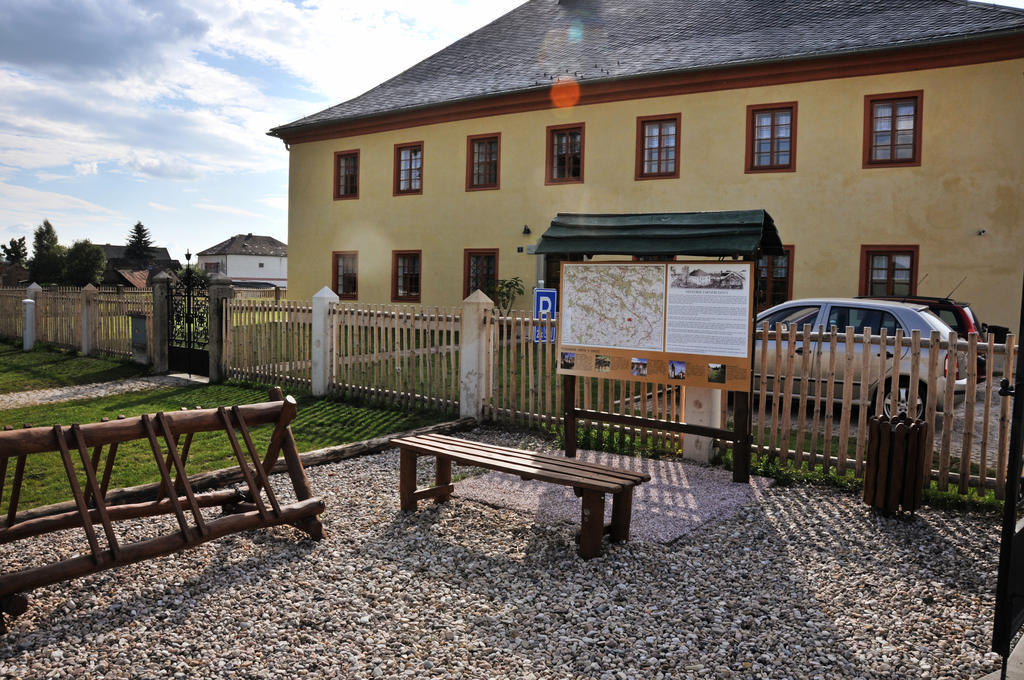 Penzion na Faře Dubenec Esterno foto